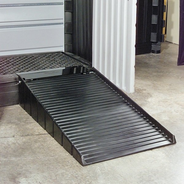 NEW PIG PAK734 RAMPA POLY 139 CM X 72 CM X 25 CM